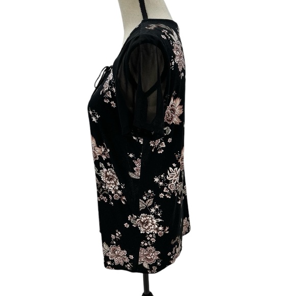 Gypsies & Moondust Short Sleeve Floral Print Lace Up Neck Tunic  - Black - Large - Picture 4 of 12
